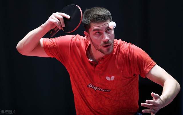 受瞩目的潜 受瞩目的潜